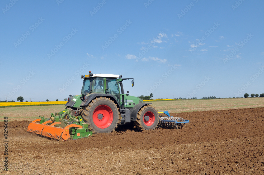 Obraz premium Travail aux champs