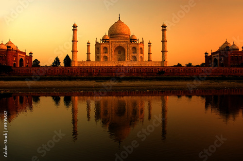 Fototapeta taj mahal in india during a beautiful sunset