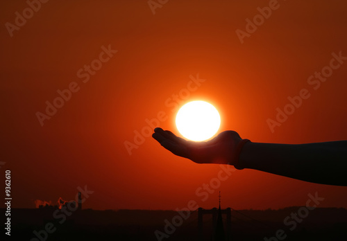 Sonne in der Hand