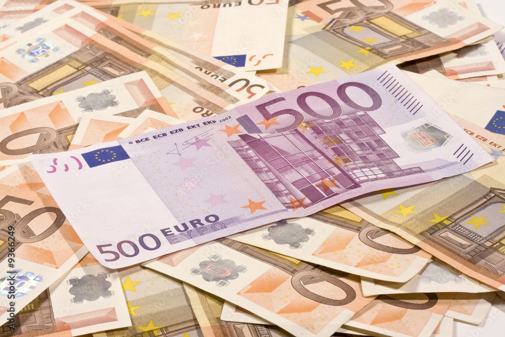 banconota da 500 euro tra banconote da 50 euro Stock Photo | Adobe Stock