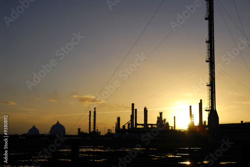 Raffinerie de petrole 4