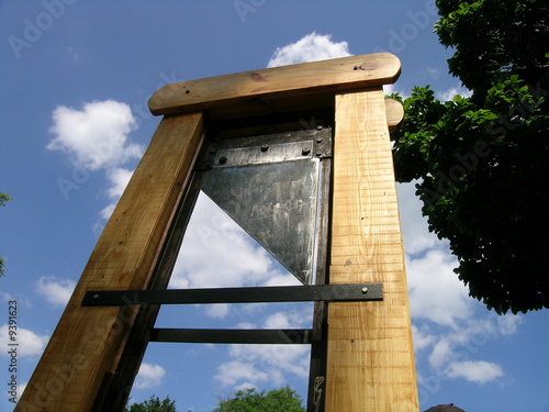 guillotine photo