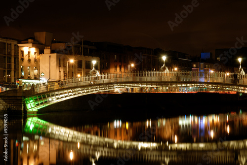 Dublin night 7, Ha'penny bridge (Half penny) © Airi Pung