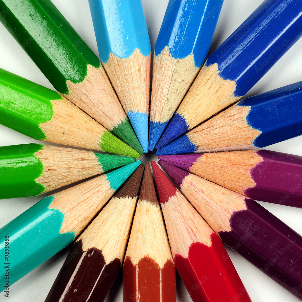 Naklejka premium Colored pencils