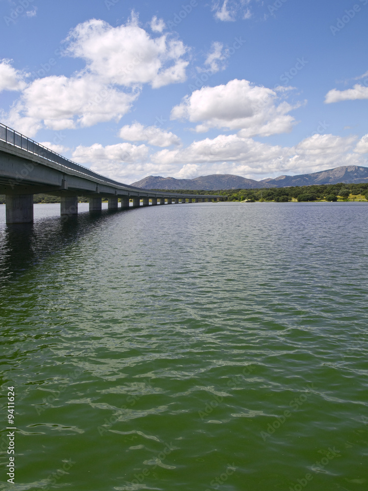 Long bridge over Valmayor Reservoir
