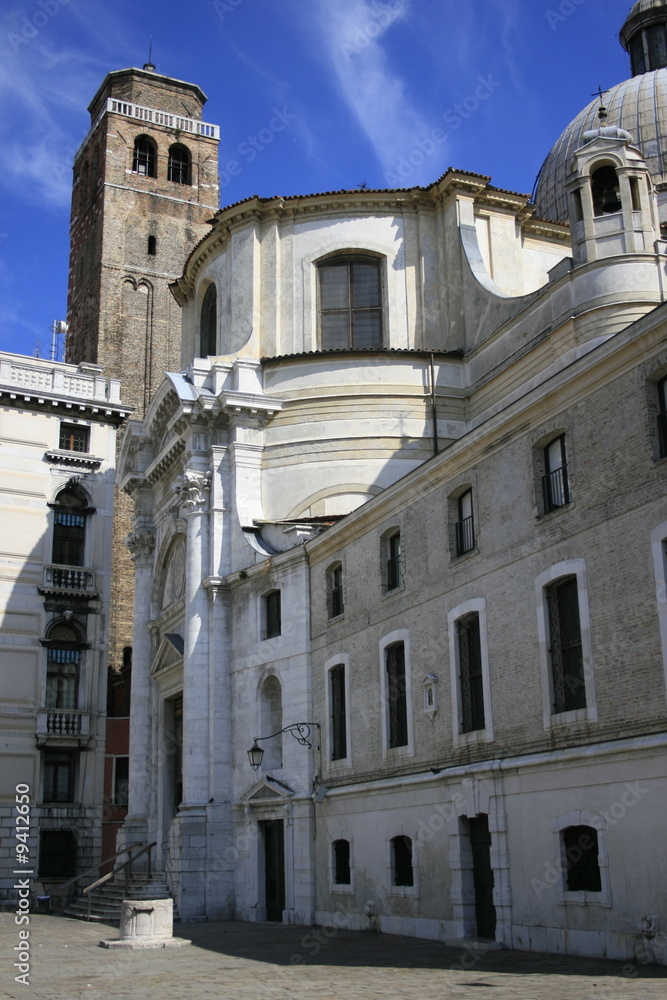 façade d'une église à Venise