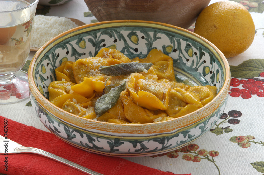 Tortelli di zucca - Primi Emilia Romagna Tortelli di zucca - Primi Emilia Romagna