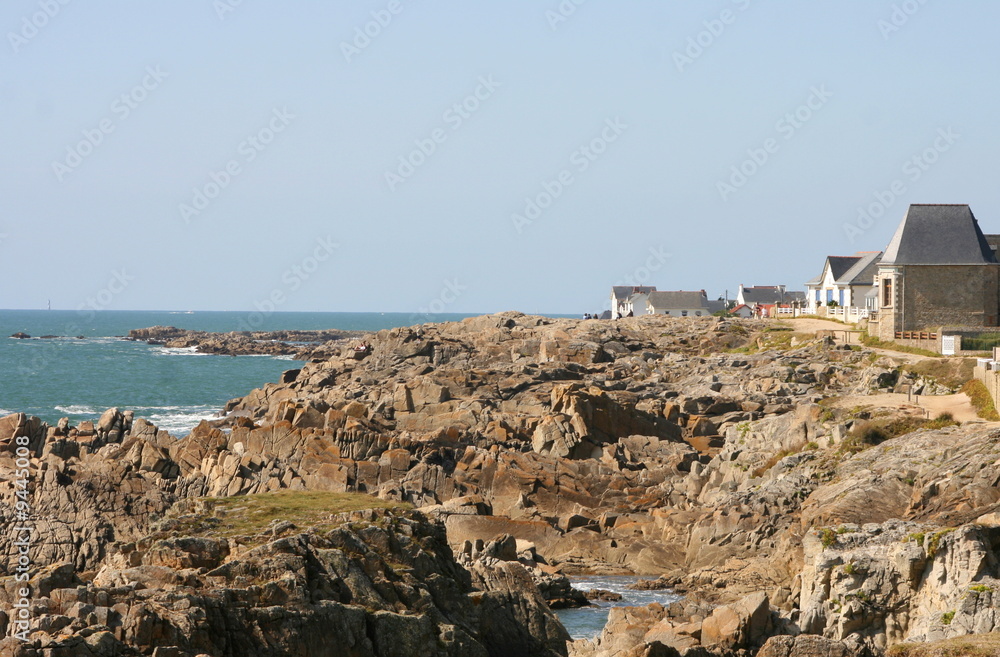 maisons bretonnes près de l'océan