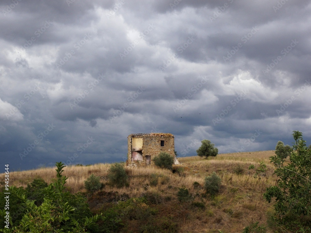 casale in rovina presso Tuscania