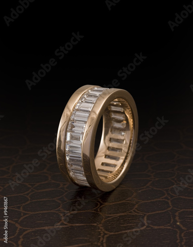 Anillo cuero