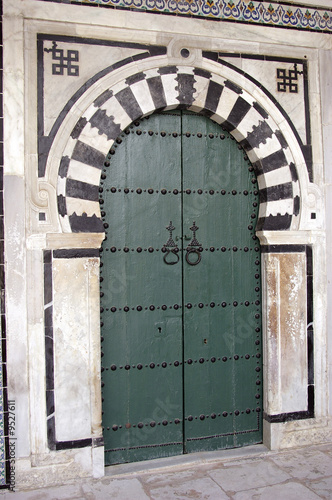 Porta tunisina photo