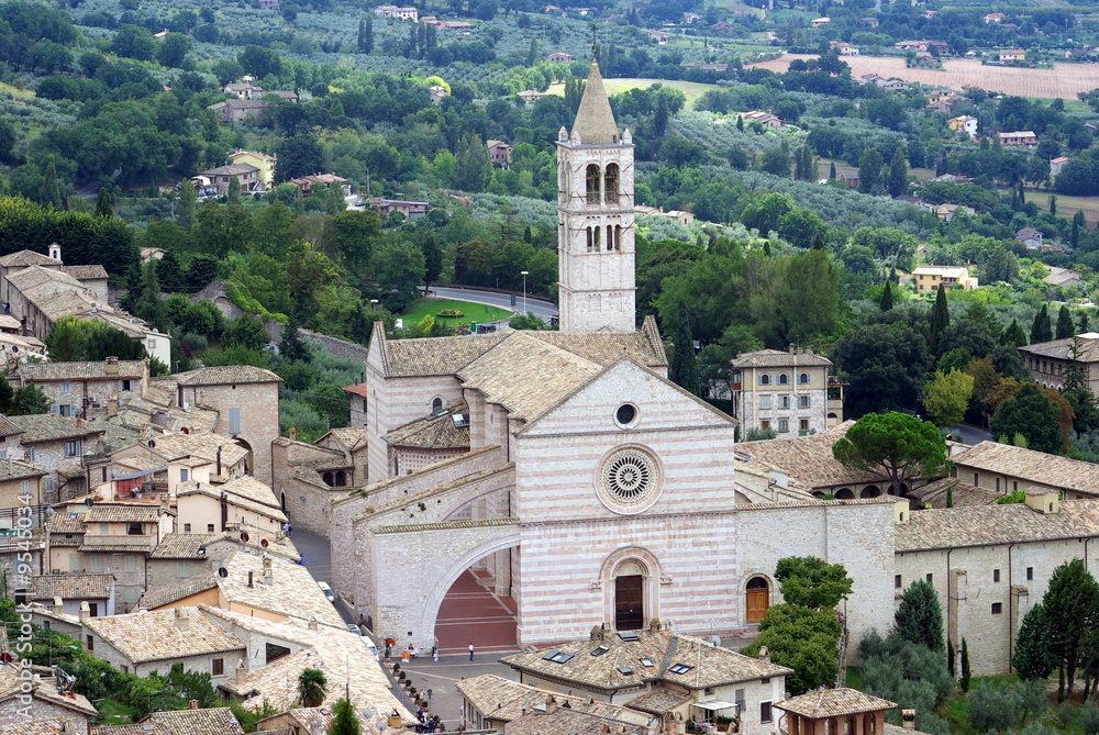 Assisi: Basilica di S. Chiara 2
