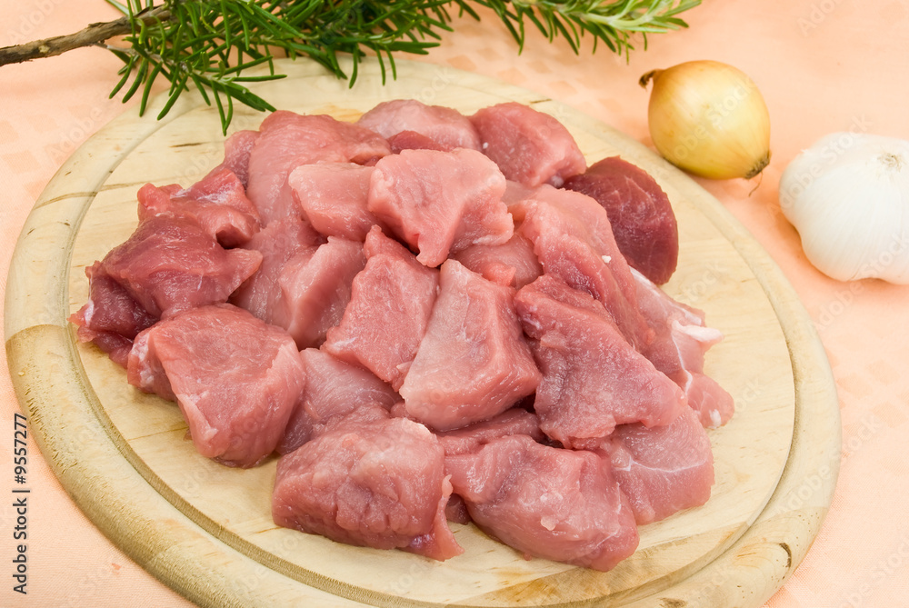 Schweinefleisch-roh, geschnitten