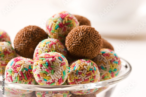food serias: bowl with round sugar candy