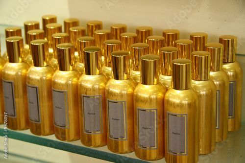 Flacons of parfum