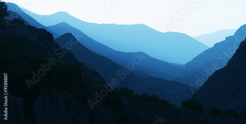 Blue mountain silhouette © Galyna Andrushko