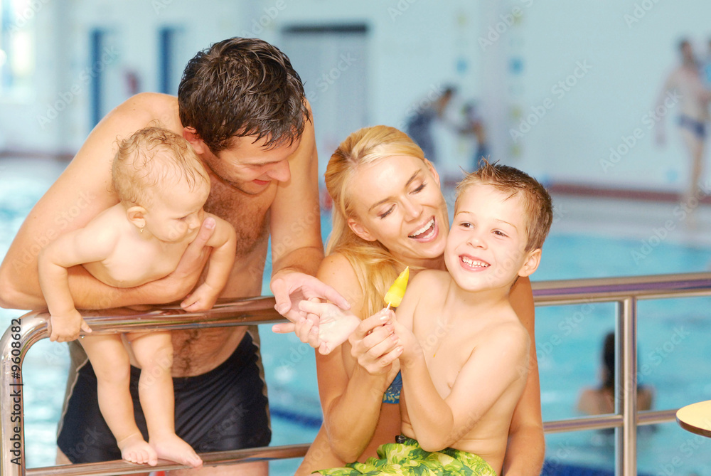 custom made wallpaper toronto digitalA family in the swimming pool