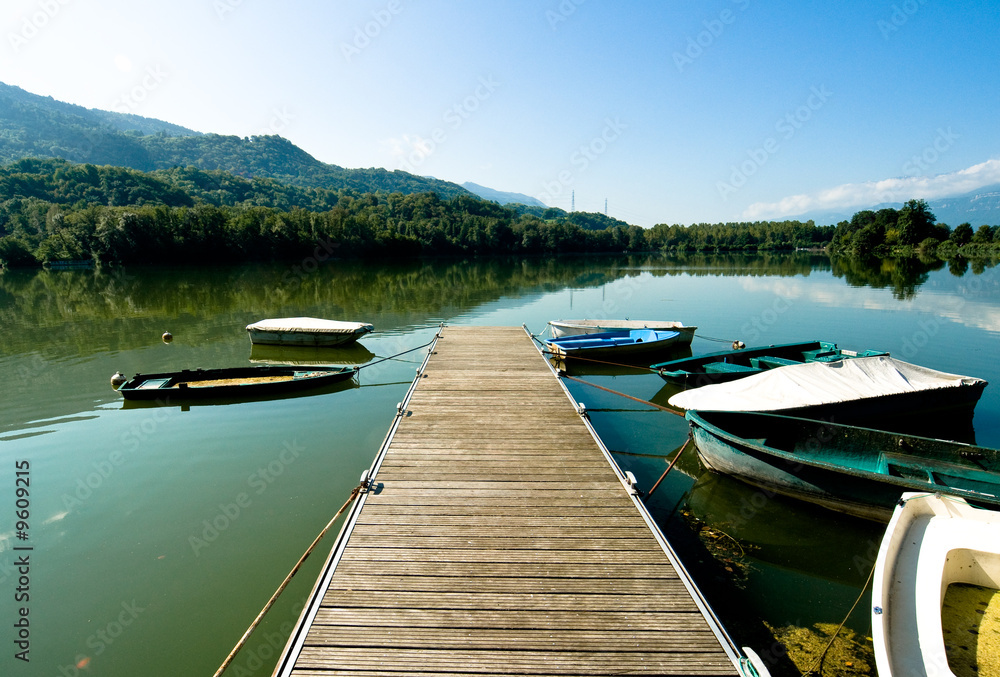 Le lac de Ste Hélène (Savoie, France)