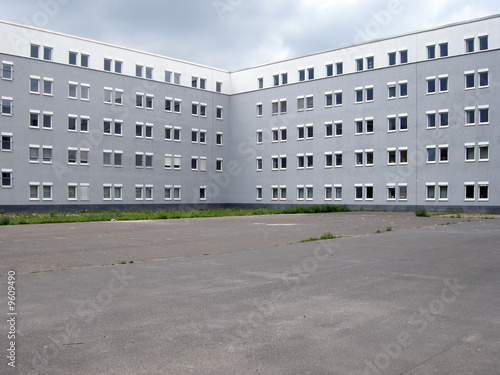 Obraz na płótnie Plattenbau in Berlin-Hellersdorf w salonie