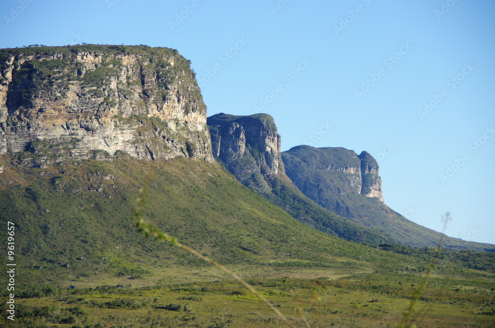 Naklejka premium Vallée et montagnes de la Chapada Diamantina, Brazil.