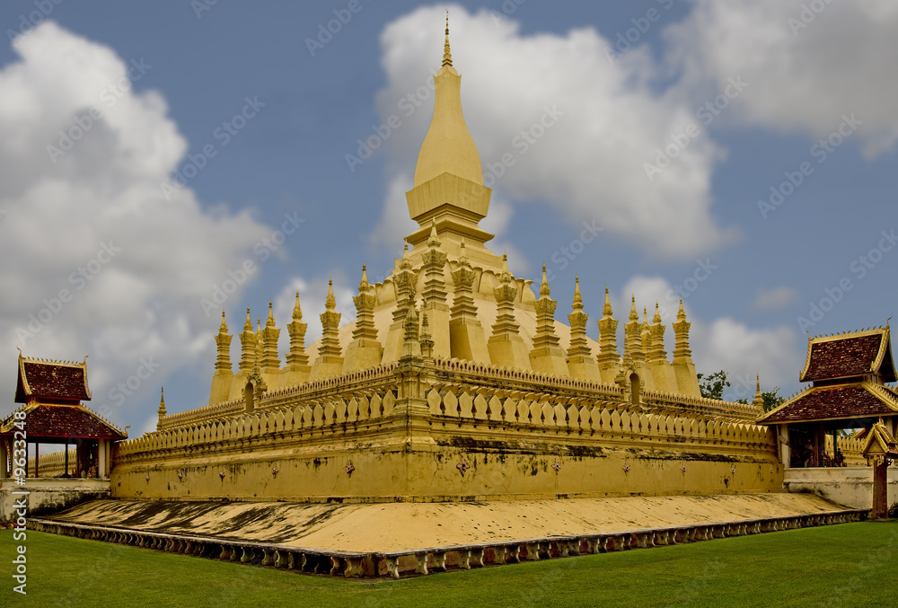 Fototapeta premium That Luang, Tempel in Laos