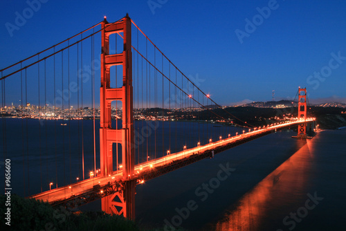 Fototapeta Naklejka Na Ścianę i Meble -  Golden Gate Bridge, highway 101