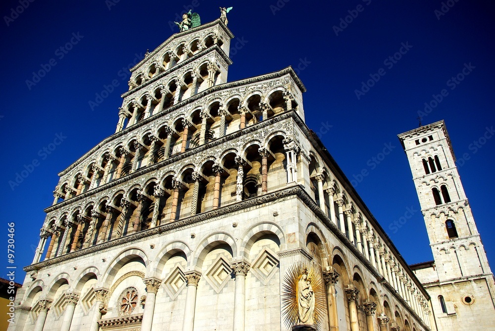 Lucca, chiesa di S. Michele 4