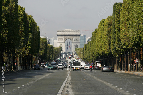 Arc de triomphe Champs elysees Paris