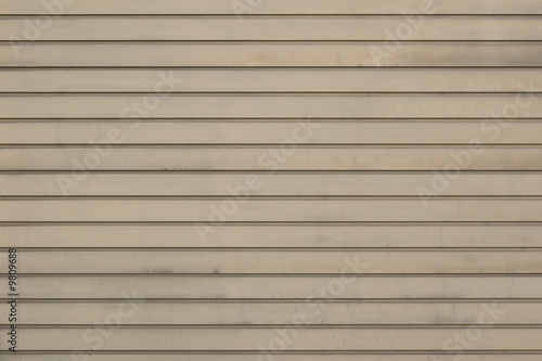 lamelles métal horizontales beige