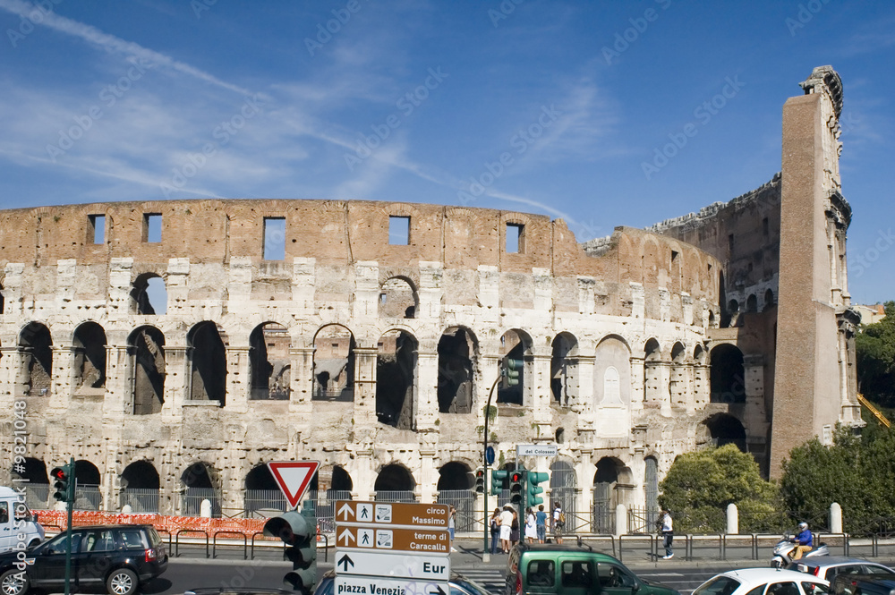 Fototapeta premium Italy Older amphitheater - Coliseum in Rome