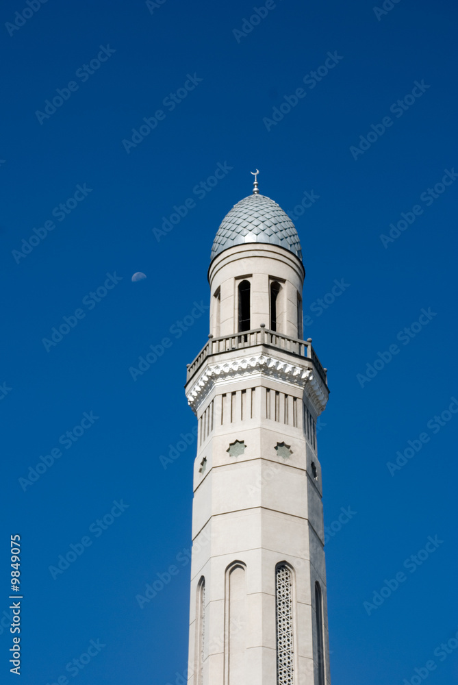 Minaret of mosque Sheyh Zaynuddin