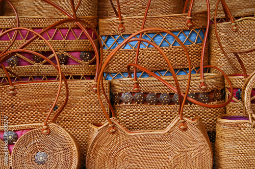 Paniers en osier, marché d'Ubud, Bali photo