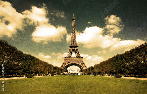 Grunge sepia photo of the Eiffel tower