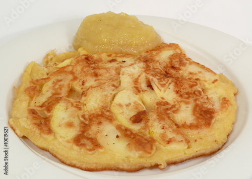 Pfannenkuchen mit Äpfel photo