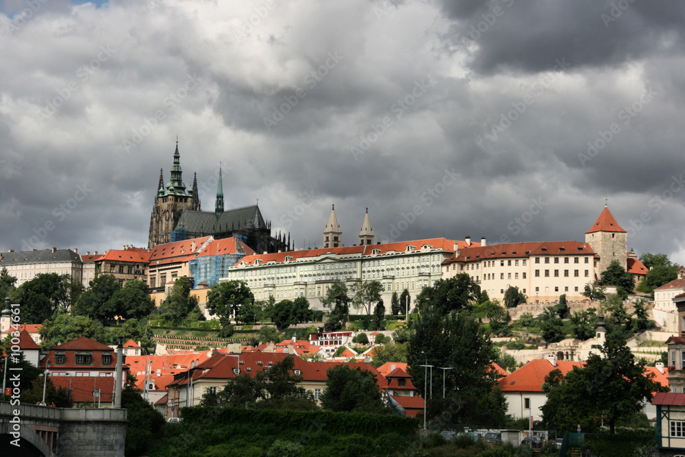 Obraz premium Beautiful cityscape of Prague, Czech Republic across Vltava
