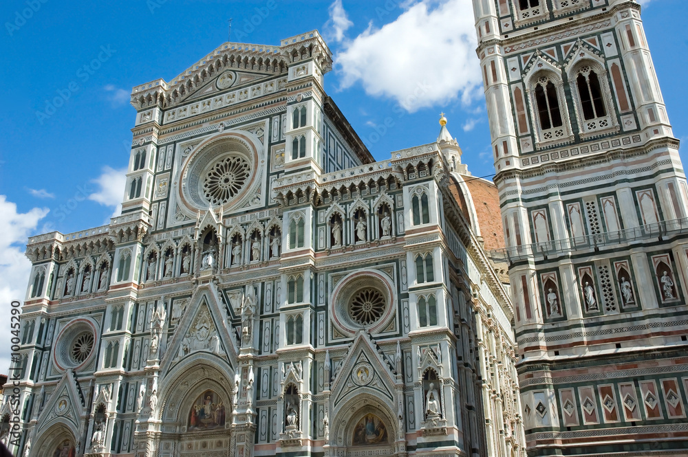 Naklejka premium Close-up cathedral duomo bell tower Florence