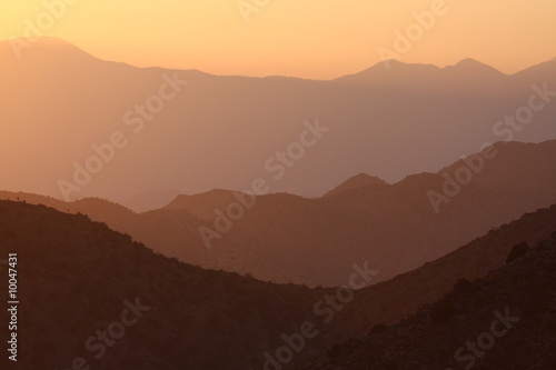 sonnenuntergang in den bergen