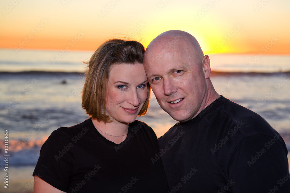 Obraz premium Couple in Love in San Clemente during Sunset