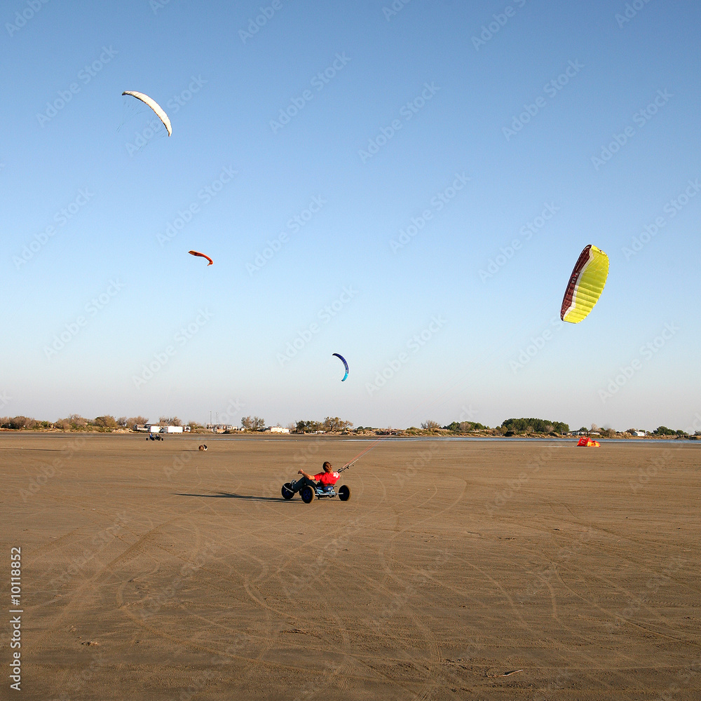 Fototapeta premium Kite buggy à Beauduc Plage