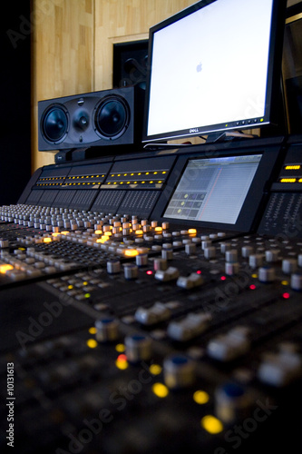 Recording Studio 4 © Travis Gluckler