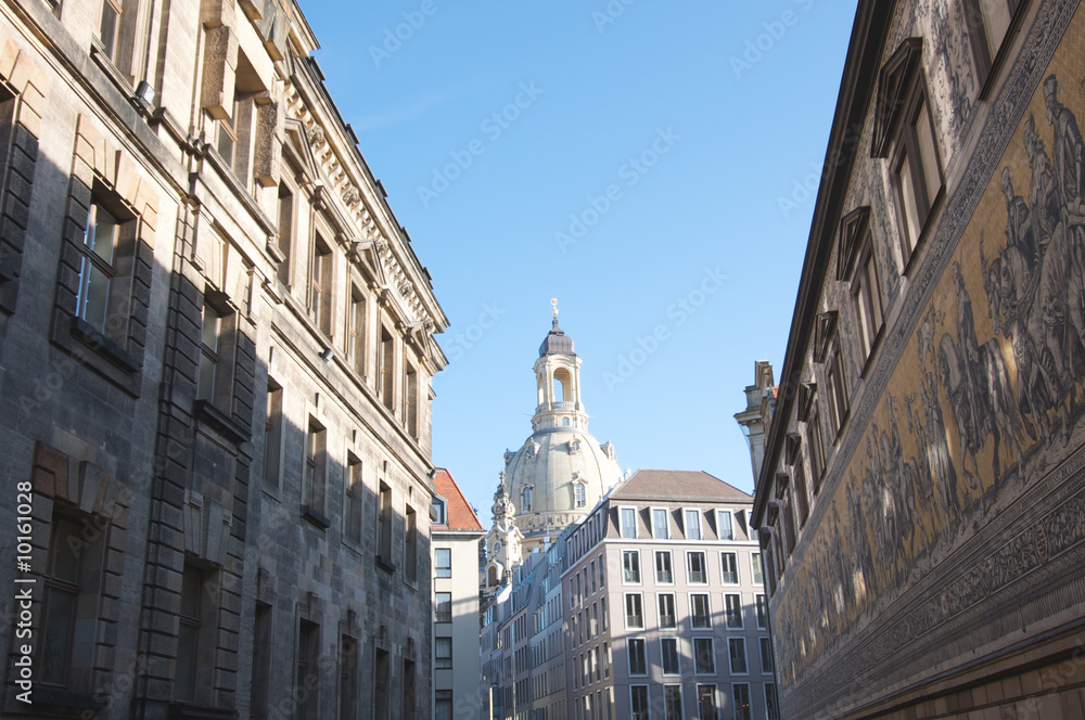 Blick auf die Frauenkirche Dresden  Europa Deutschland Sachsen