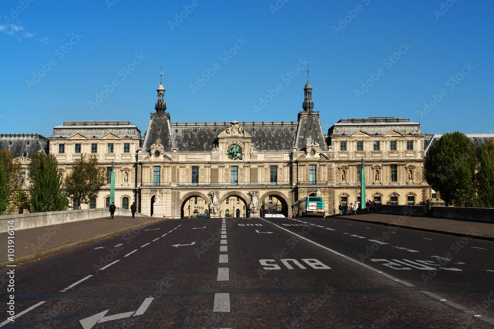 Fototapeta premium Louvre et pont du caroussel