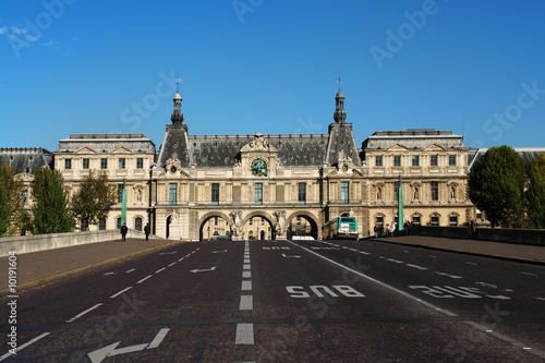 Louvre et pont du caroussel