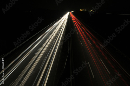 Autobahn bei Nacht © otisthewolf