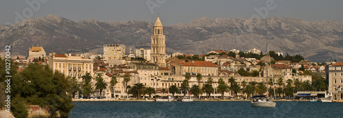 Split waterfront with the moutains in the background. © geno sajko