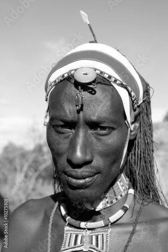 portrait de guerrier samburu photo