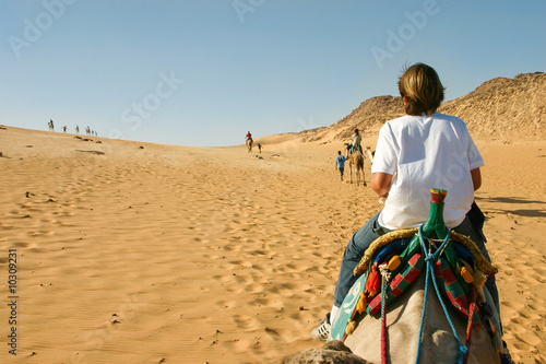randonneurs dans le désert