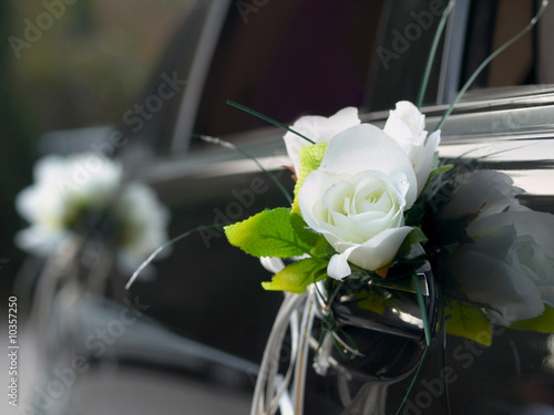 wedding car with beautiful decorations