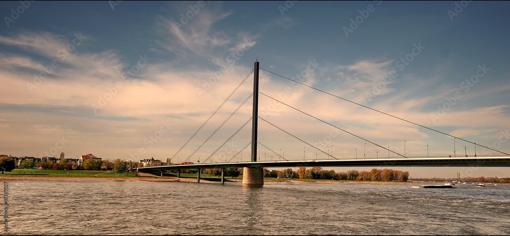 Obraz premium Rheinbrücke