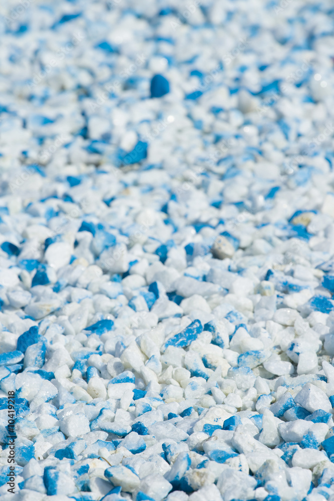 Obraz premium Blue and white gravel, close-up